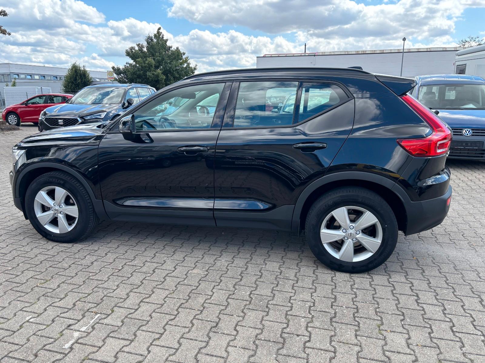 Volvo XC 40*AUTM*NAVI*LED*SHZG*STANDHEIZUN*SPUR*KAMERA