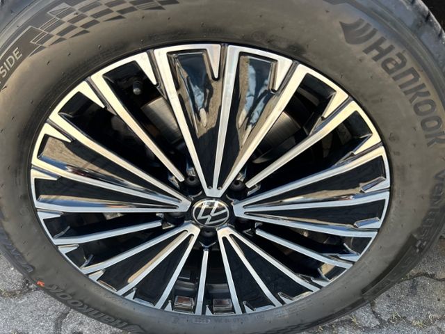 Fahrzeugabbildung Volkswagen Tayron 2.0 TDI ELEGANCE 4MOTION 7-SITZER NAVI LE