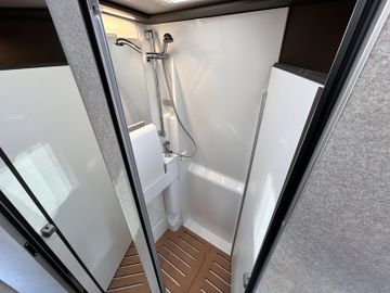 HYMER ERIBA HYMERCAR Grand Canyon S 700 4x4 CLESANA Autarkie AHK VOLL