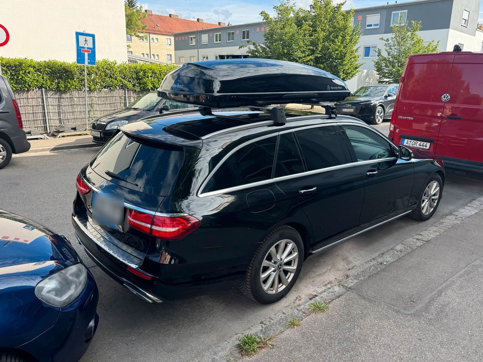 MERCEDES-BENZ E 200