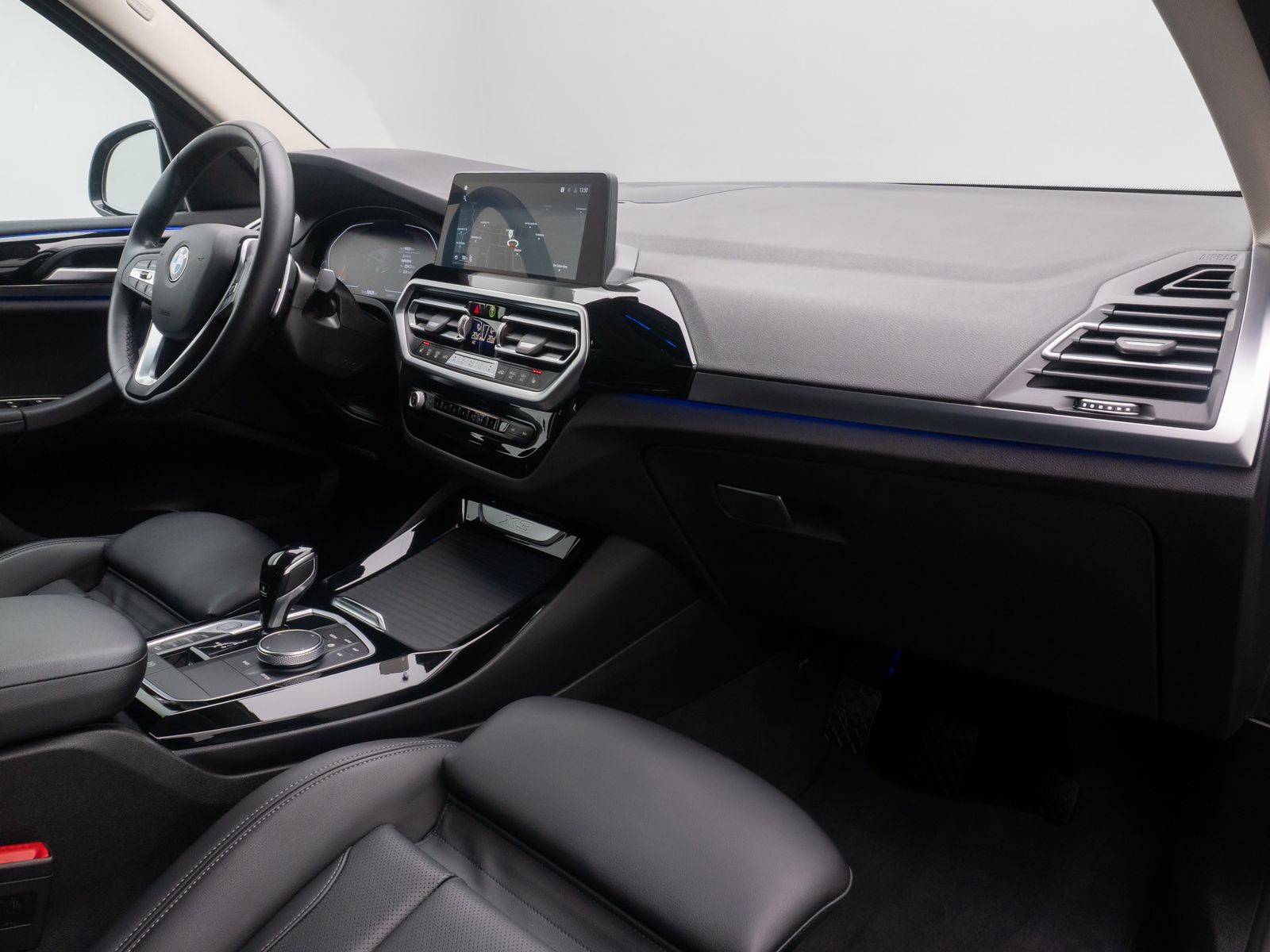 Fahrzeugabbildung BMW X3 xD20d AHK Kamera DAB Leder Sportsitz 18Zoll