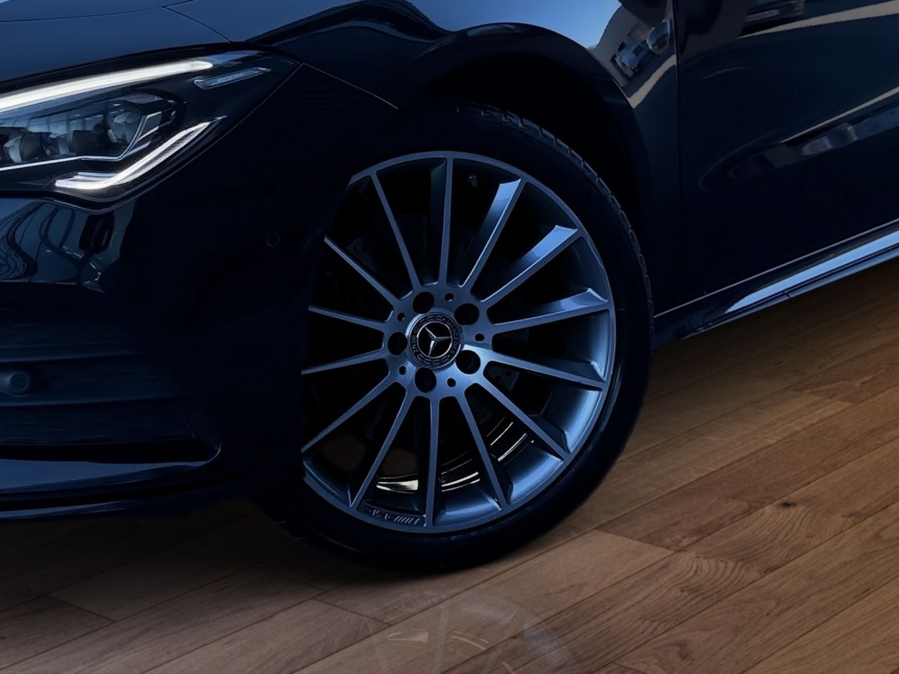 Fahrzeugabbildung Mercedes-Benz CLA 250 e Coupé AMG+NIGHT+MULTIBEAM+STNDHZ+CARPL