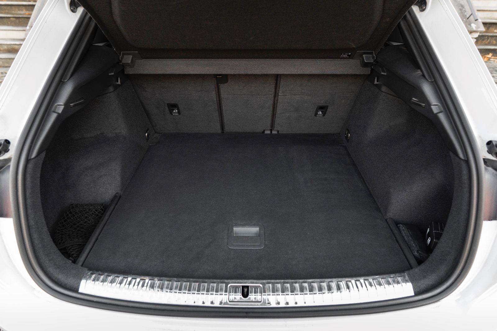 Fahrzeugabbildung Audi Q3 35 TDI QUATTRO DSP LED TOTW NAV TEMPOMAT