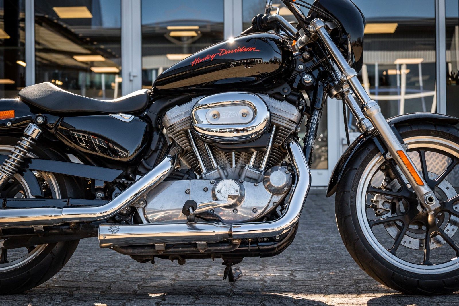Fahrzeugabbildung Harley-Davidson XL883L SUPERLOW SPORTSTER - A2 TAUGLICH - FALCON
