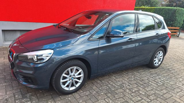 BMW 218 Active Tourer 218i - Autom., AHK, Klima