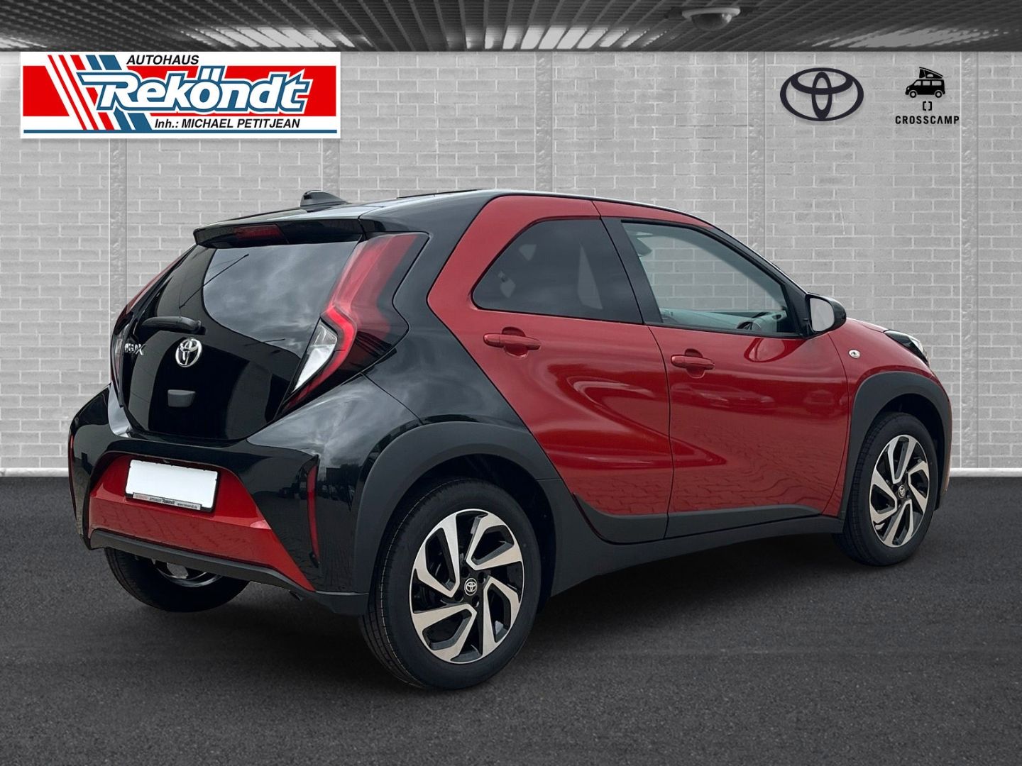 Toyota Aygo X 1.0 Teamplayer A/T ACC SHZ RFK KLIMA DAB imagem 2