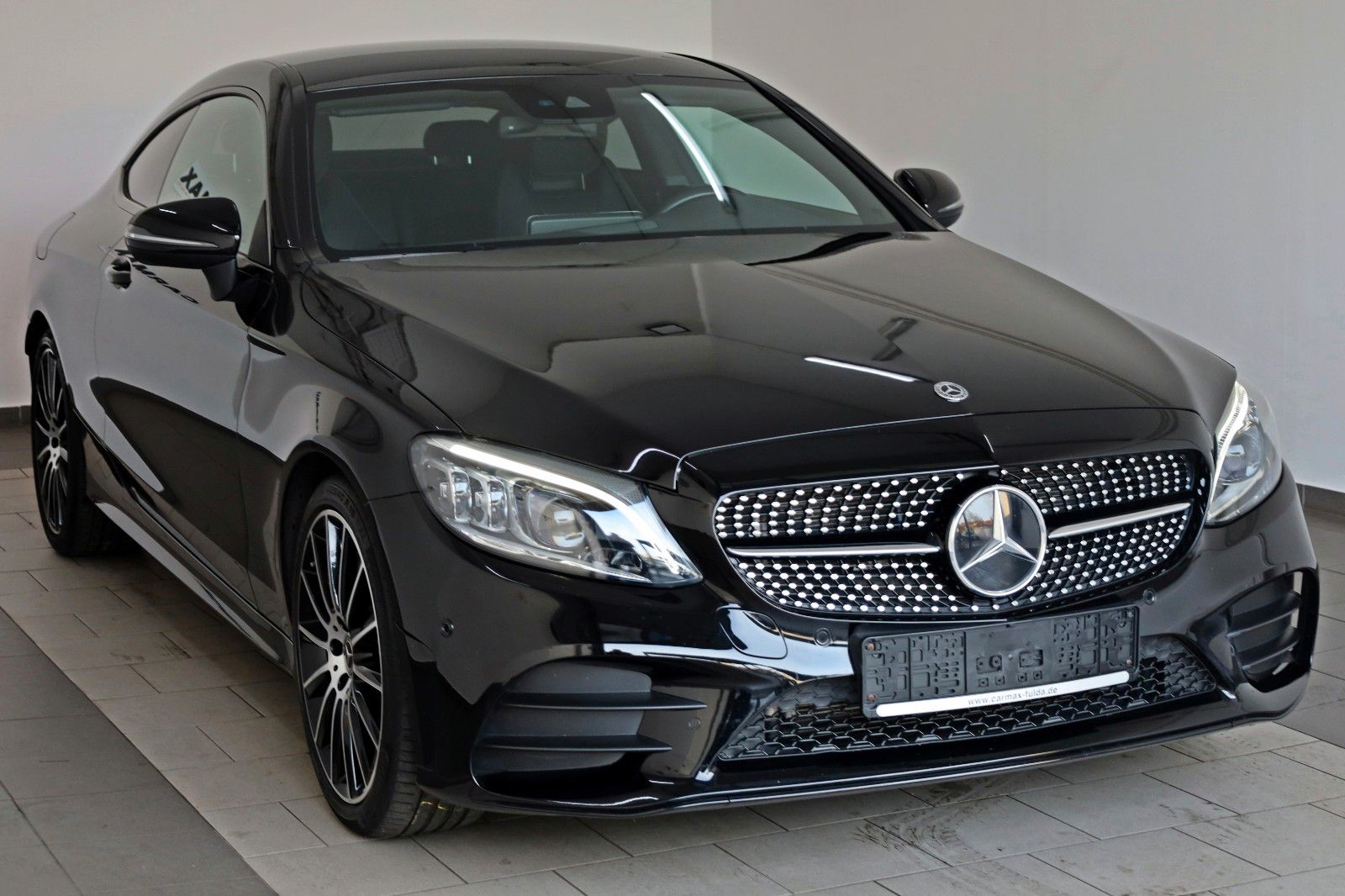 Fahrzeugabbildung Mercedes-Benz C 300 Coupe AMG Line NightP.,TLeder,Navi,LED,AHK