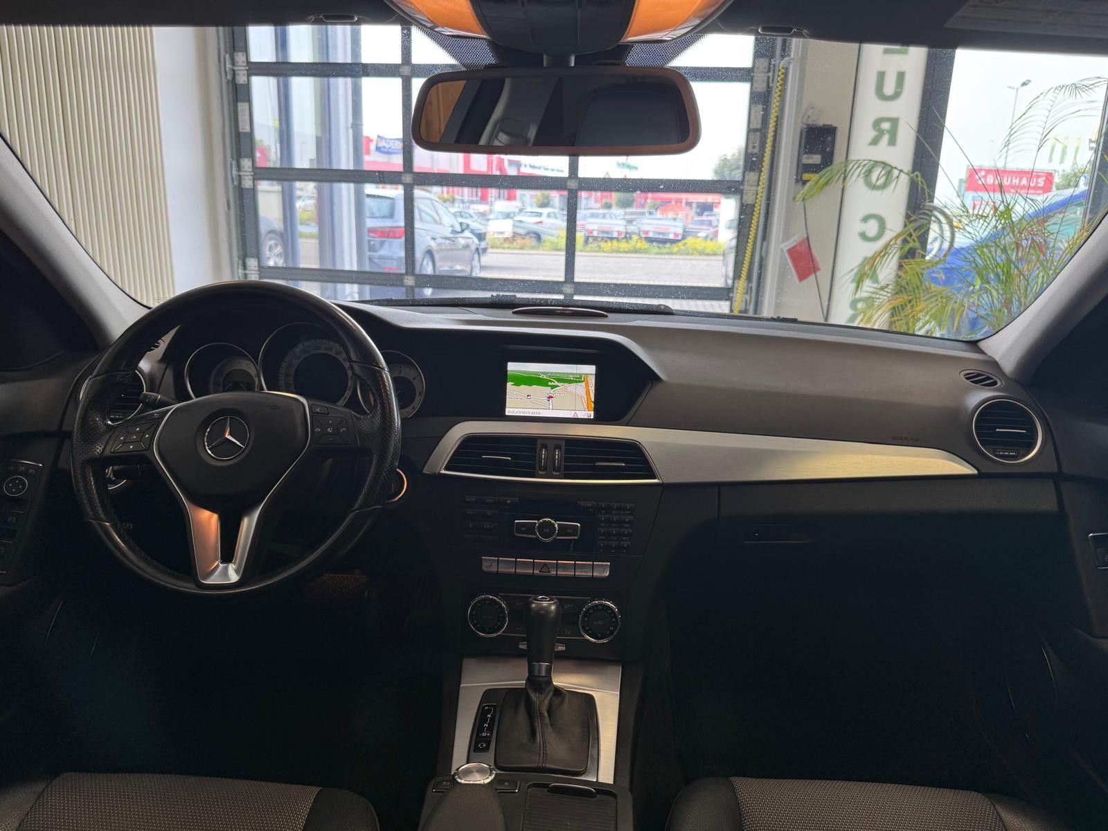 Fahrzeugabbildung Mercedes-Benz C 250 C -Klasse T-Modell/Navi/Klima/Tempomat