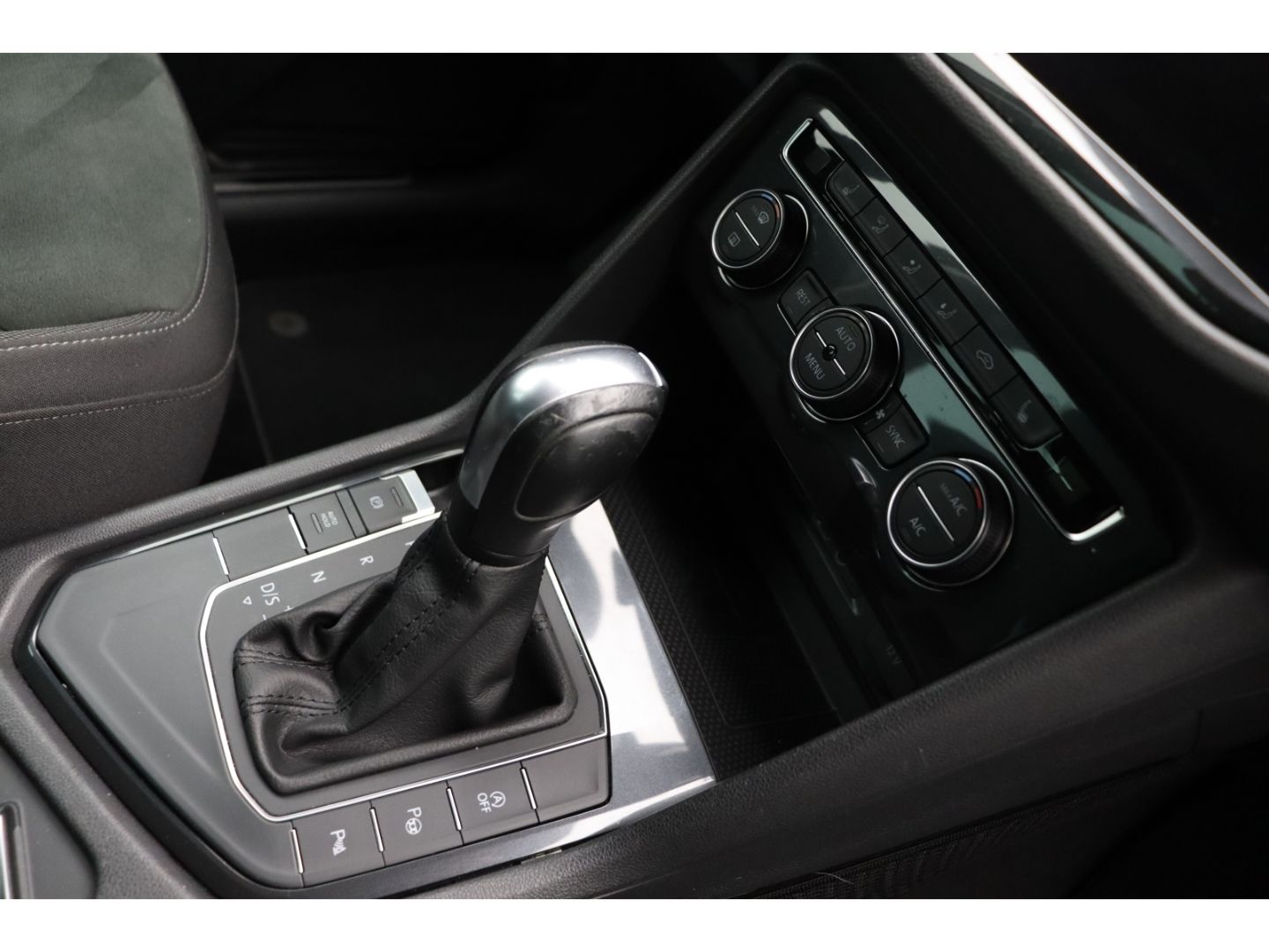Fahrzeugabbildung Volkswagen Tiguan Highline BMT Start-Stopp ACC 3-Klimaautom