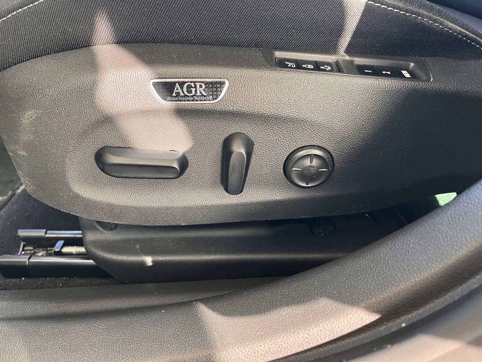 Fahrzeugabbildung Opel Insignia B Sports Tourer Elegance 2.0 Turbo Aut.