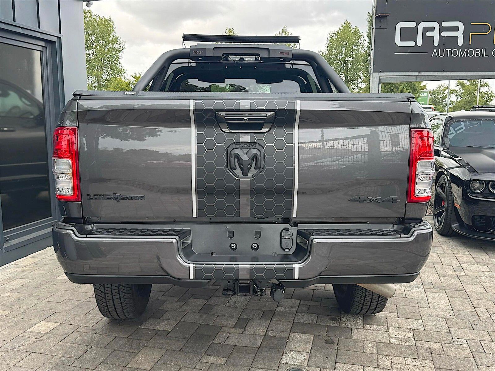 Fahrzeugabbildung Dodge RAM 2500 6.4 HEAVY DUTY OFFROAD CrewCab 4x4 LED