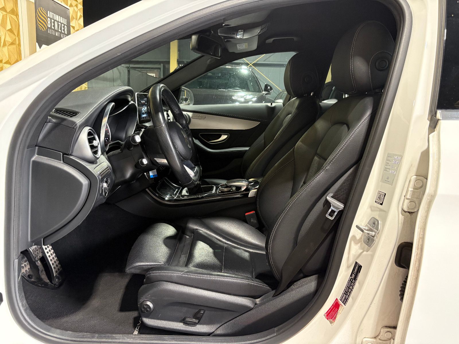 Fahrzeugabbildung Mercedes-Benz C 200 Lim. C 200 CGI/AMG-LINE/PDC/SOUND/SHZ/KLIM