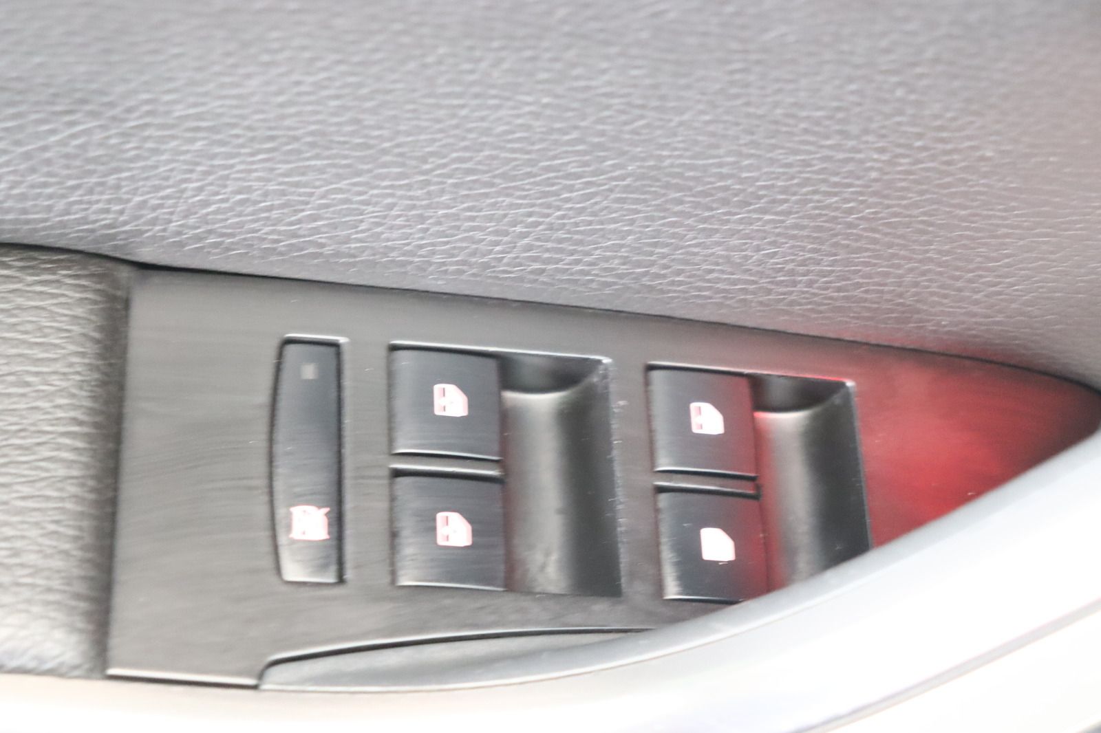 Fahrzeugabbildung Opel Astra Sports Tourer 2.0 CDTI Automatik