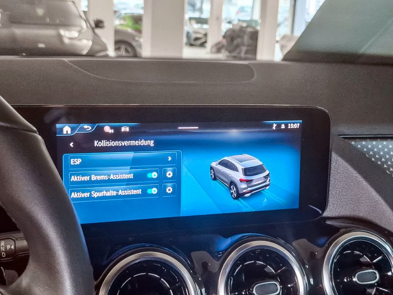 Mercedes-Benz GLA 180 d PROGRESSIVE AHK KAMERA SPUR PDC SHZ foto 15