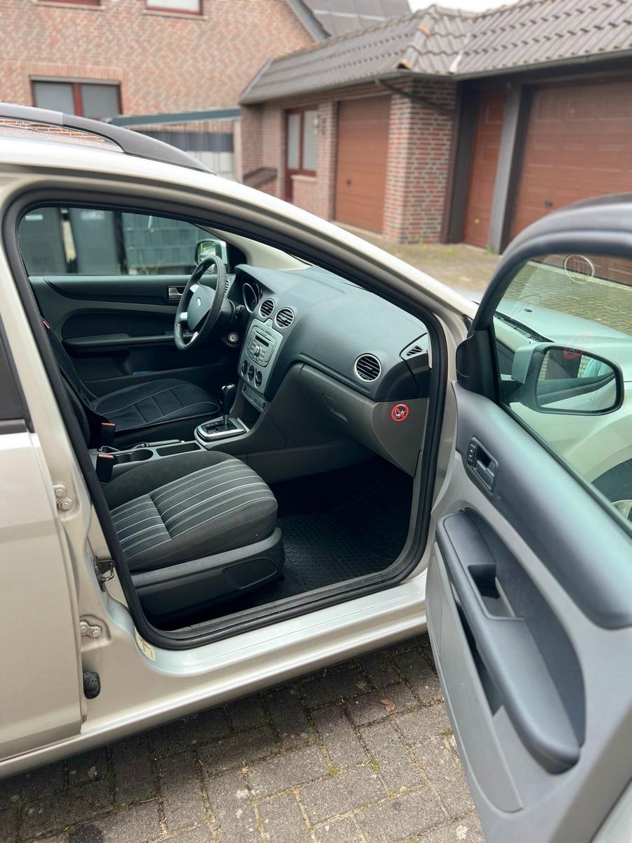 Ford Focus 2008 — photo 8