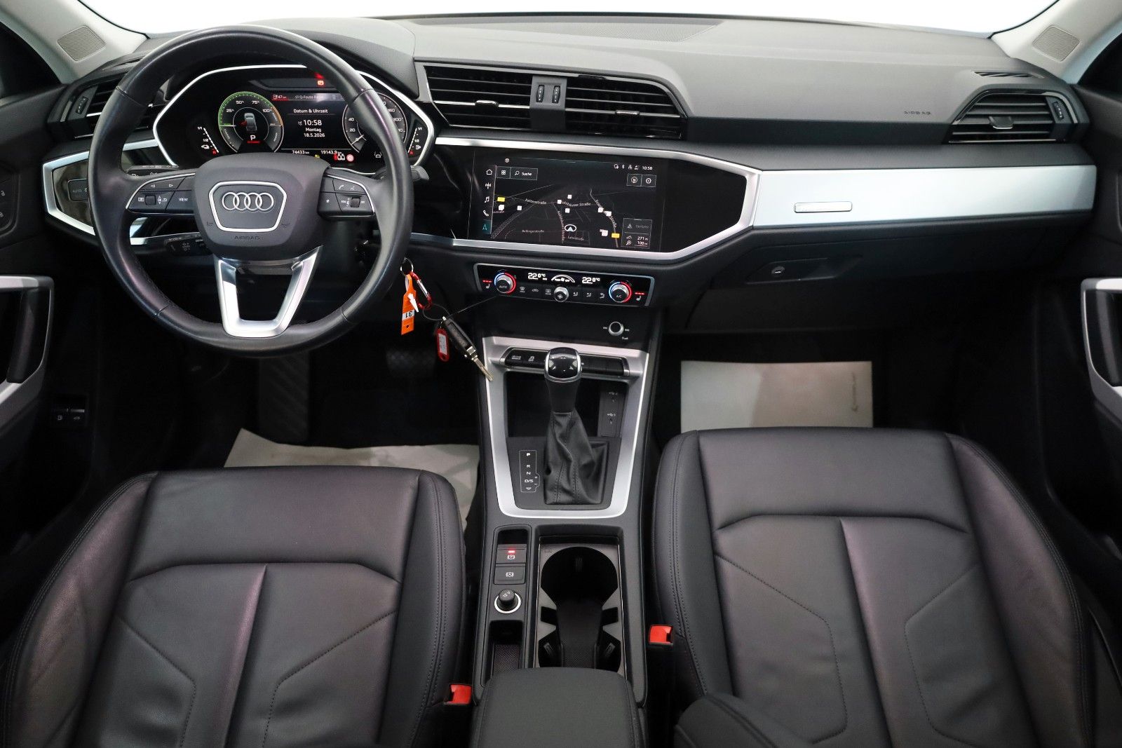 Fahrzeugabbildung Audi Q3 Sportback 45 TFSIe Leder,Navi,LED,Kam,Apple