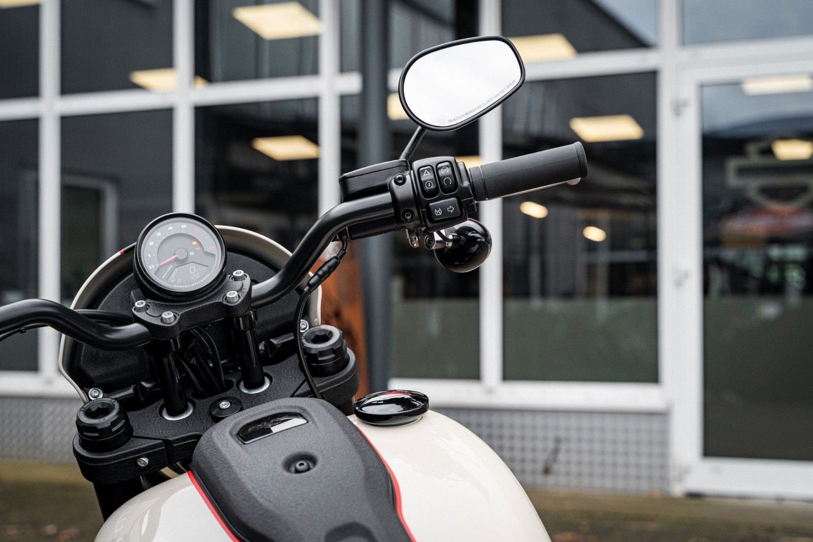 Fahrzeugabbildung Harley-Davidson TORXSTER FXLRS LOW RIDER S 148 CUI - JEKILL&HYDE