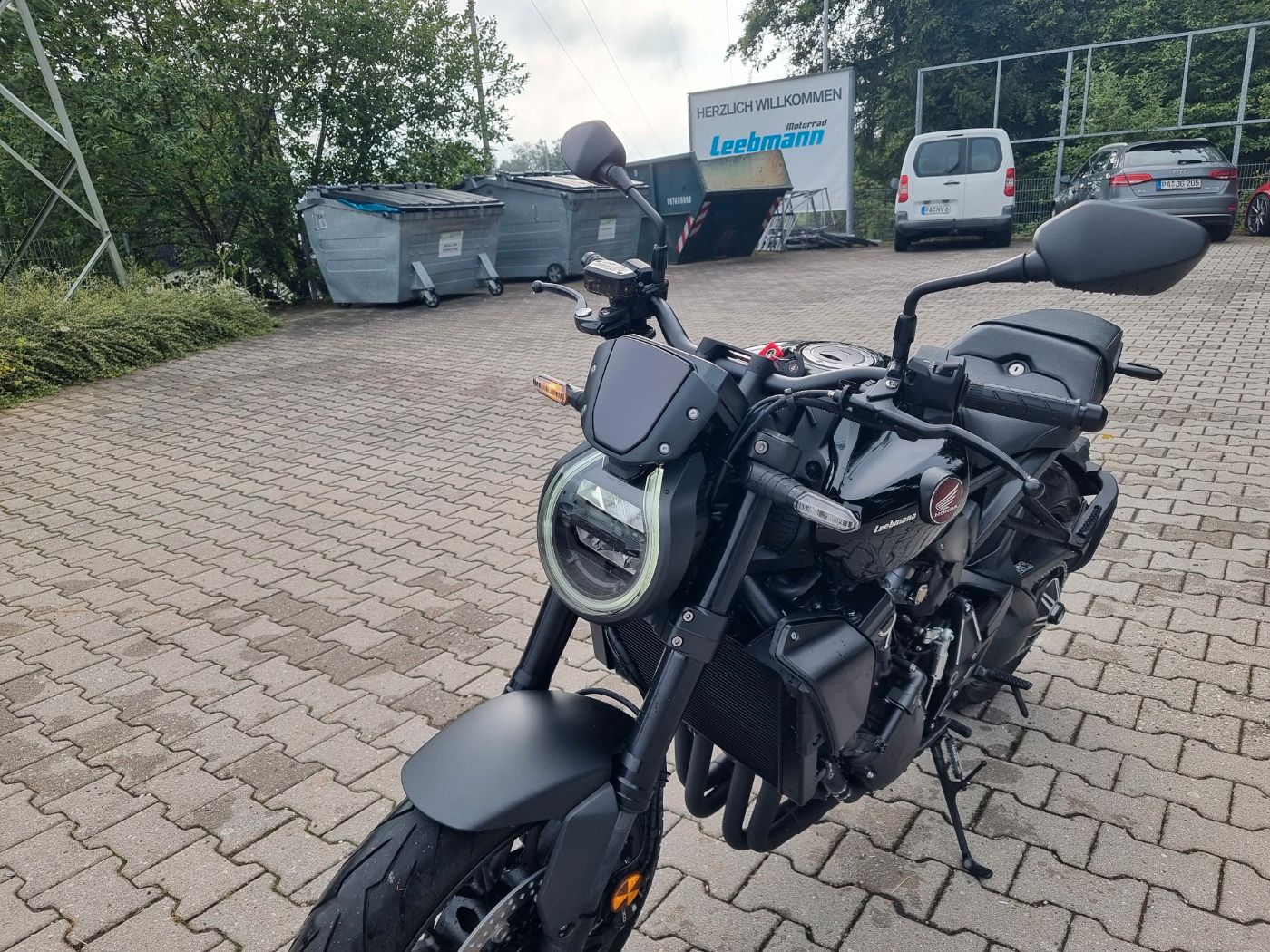 Fahrzeugabbildung Honda CB 1000 R Black Edition 2024