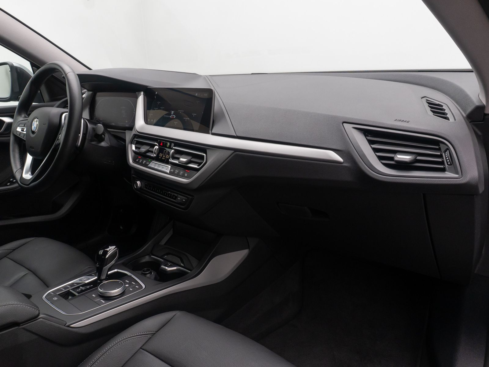 Fahrzeugabbildung BMW 220 Gran Coup&eacute; HUD DAB Sport AdaptLED PDC Leder