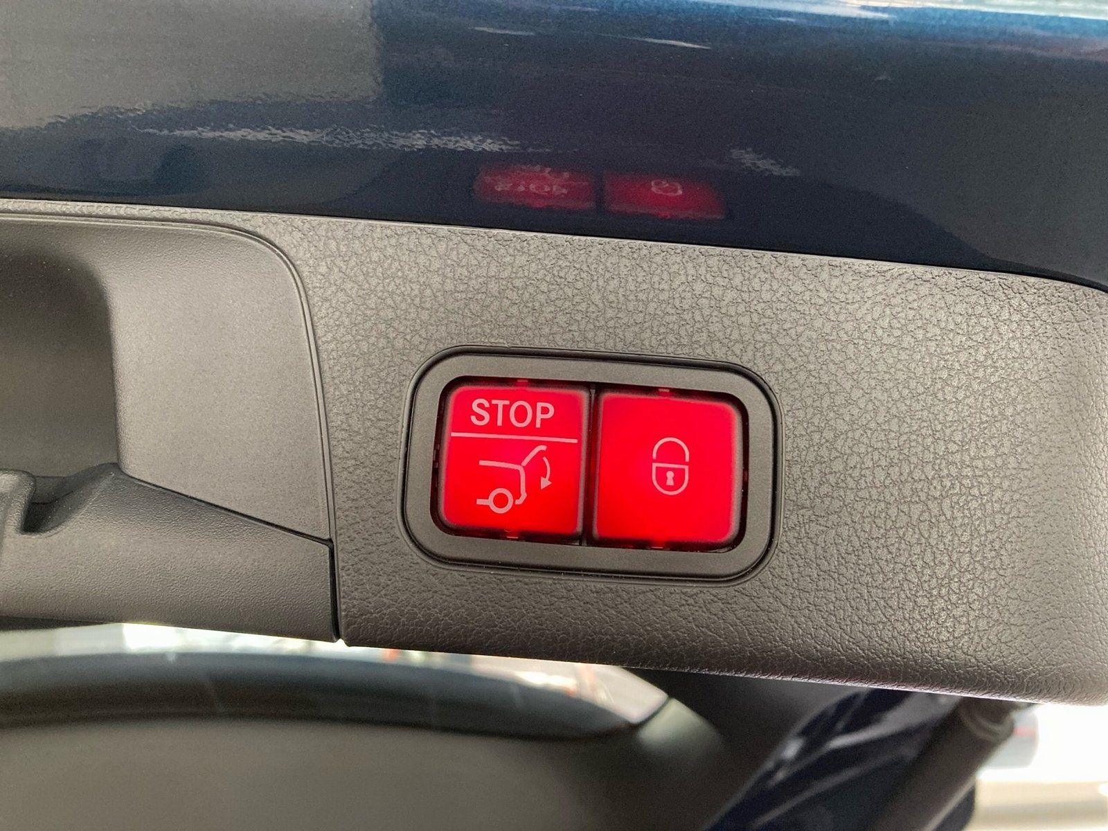 Fahrzeugabbildung Mercedes-Benz GLB 220 d 4M AMG*STDHZG*AHK*Distro*Burm*HUD*360*
