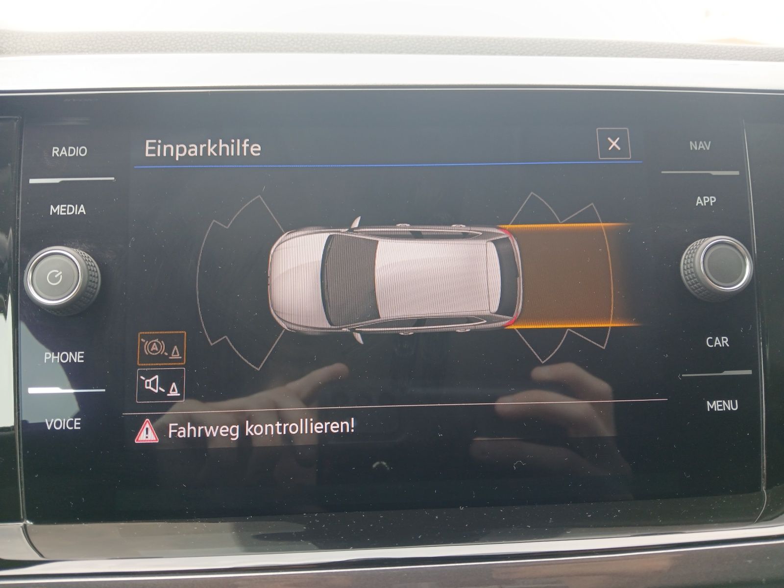 Fahrzeugabbildung Volkswagen Polo TSI Style Matrix Navi AID ACC PDC SH LM