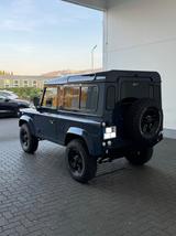 Land Rover Defender 90 Td4 Station Wagon S S - blaue Land Rover Defender