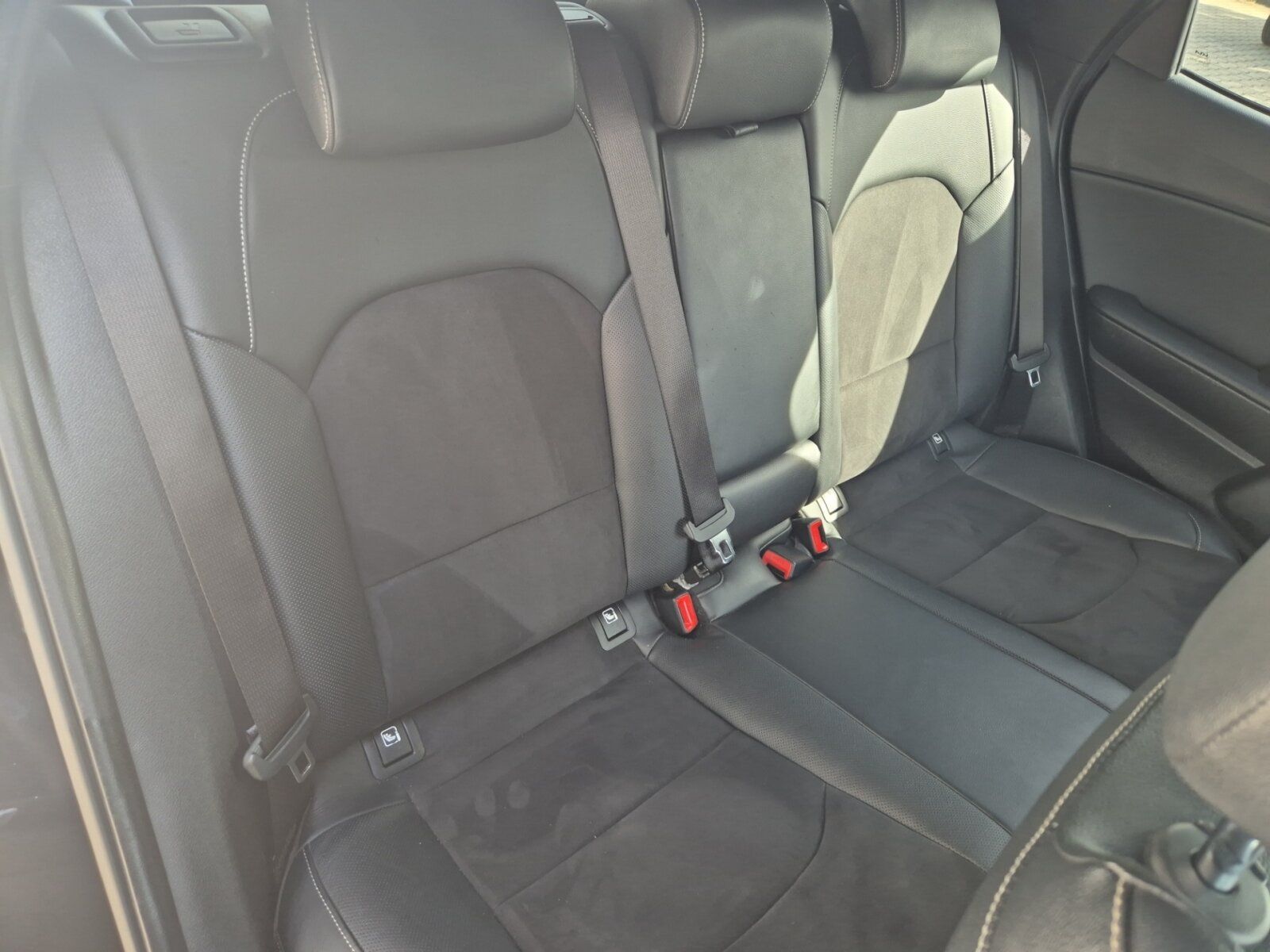 Fahrzeugabbildung Kia Xceed 1.5 T-GDI Black Xdition Xclusive-Paket