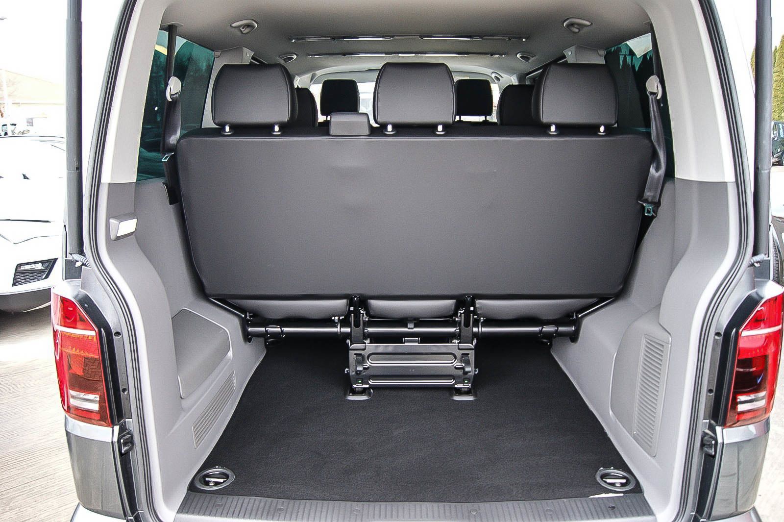 Fahrzeugabbildung Volkswagen T6.1 Caravelle 20TDI NEUWERTIG GARANTIE bis 2028
