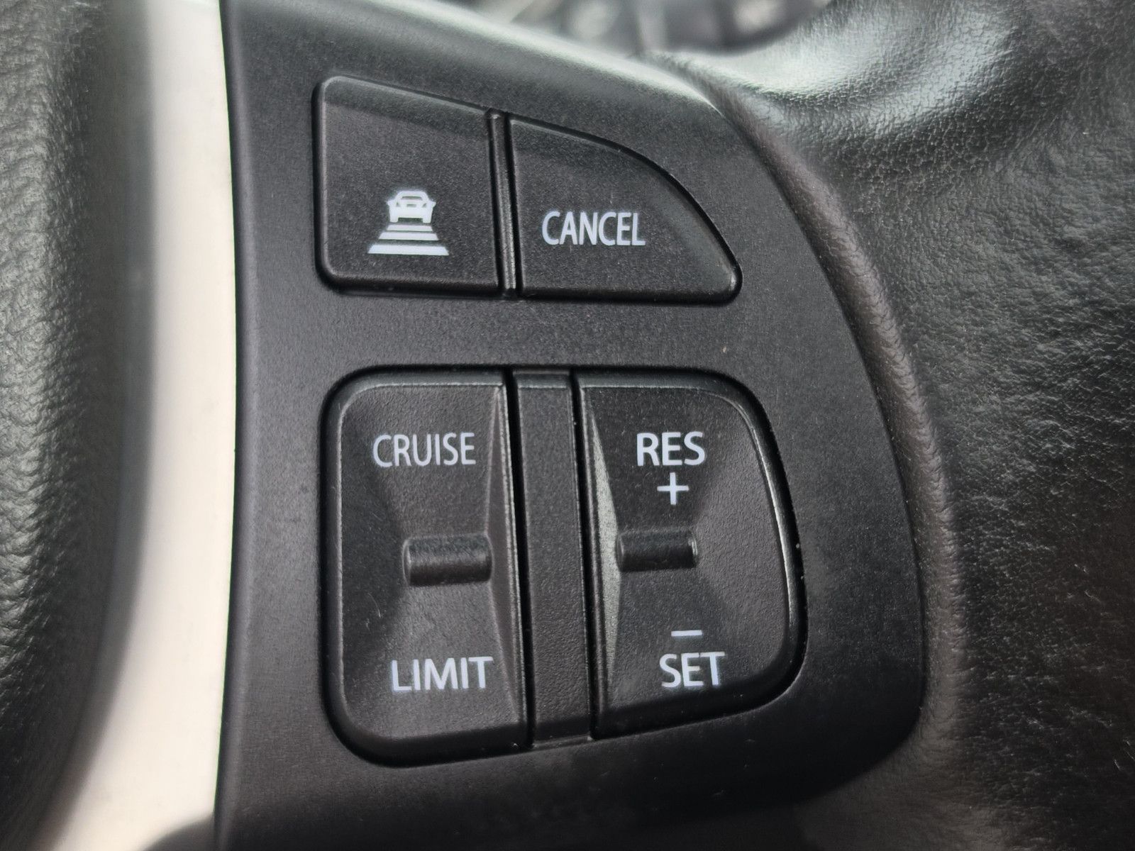 Fahrzeugabbildung Suzuki Vitara 1.4 Comfort+ 4x4 Automatik Panoramadach