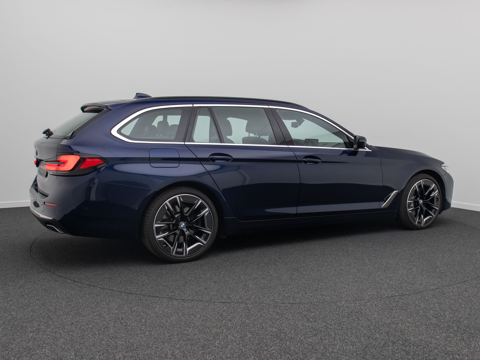 Fahrzeugabbildung BMW 540i xD Luxury Line 360° SoflCl DAB Panorama 20"