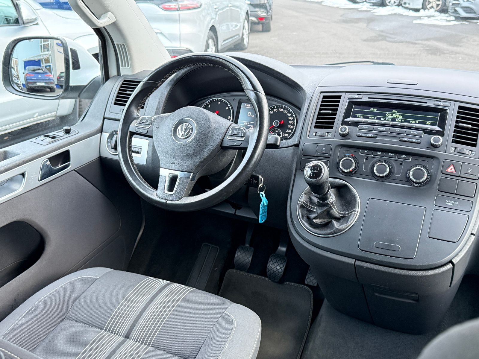 Fahrzeugabbildung Volkswagen T5 Multivan Edition 25 DAB GRA Side-Assist PDC