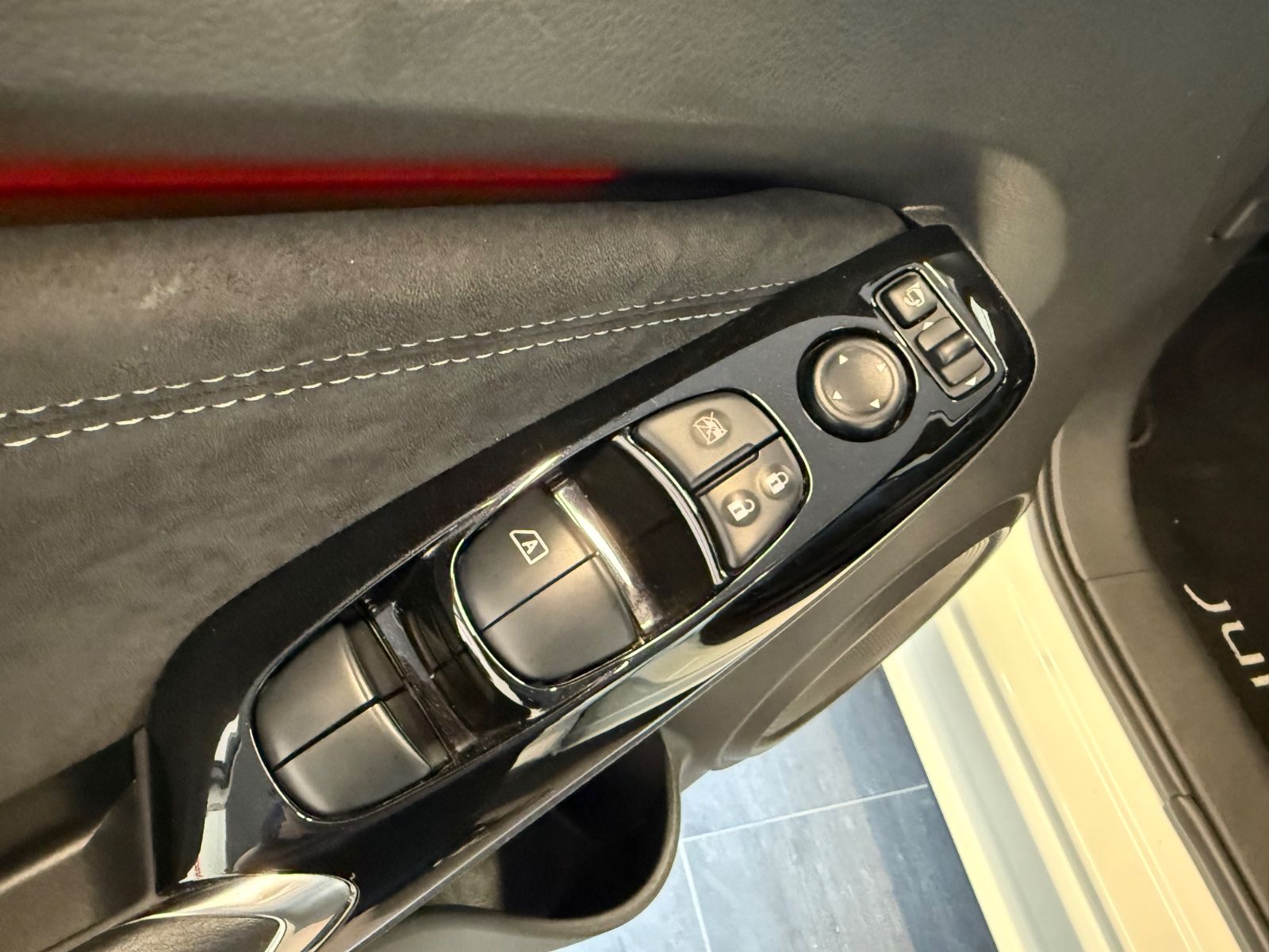 Fahrzeugabbildung Nissan Juke N-Design Autom. 360° Kam., teilaut. Fahren