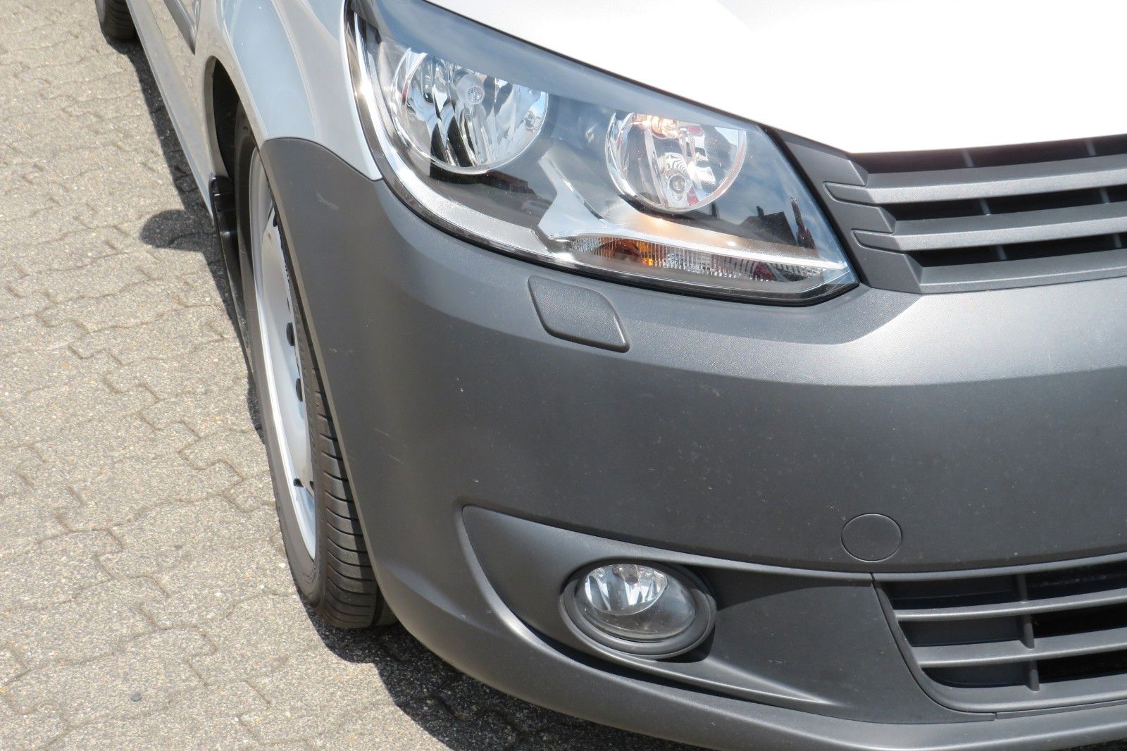 Fahrzeugabbildung Volkswagen Caddy TDI WoMo KLIMA GRA AHK NAVI