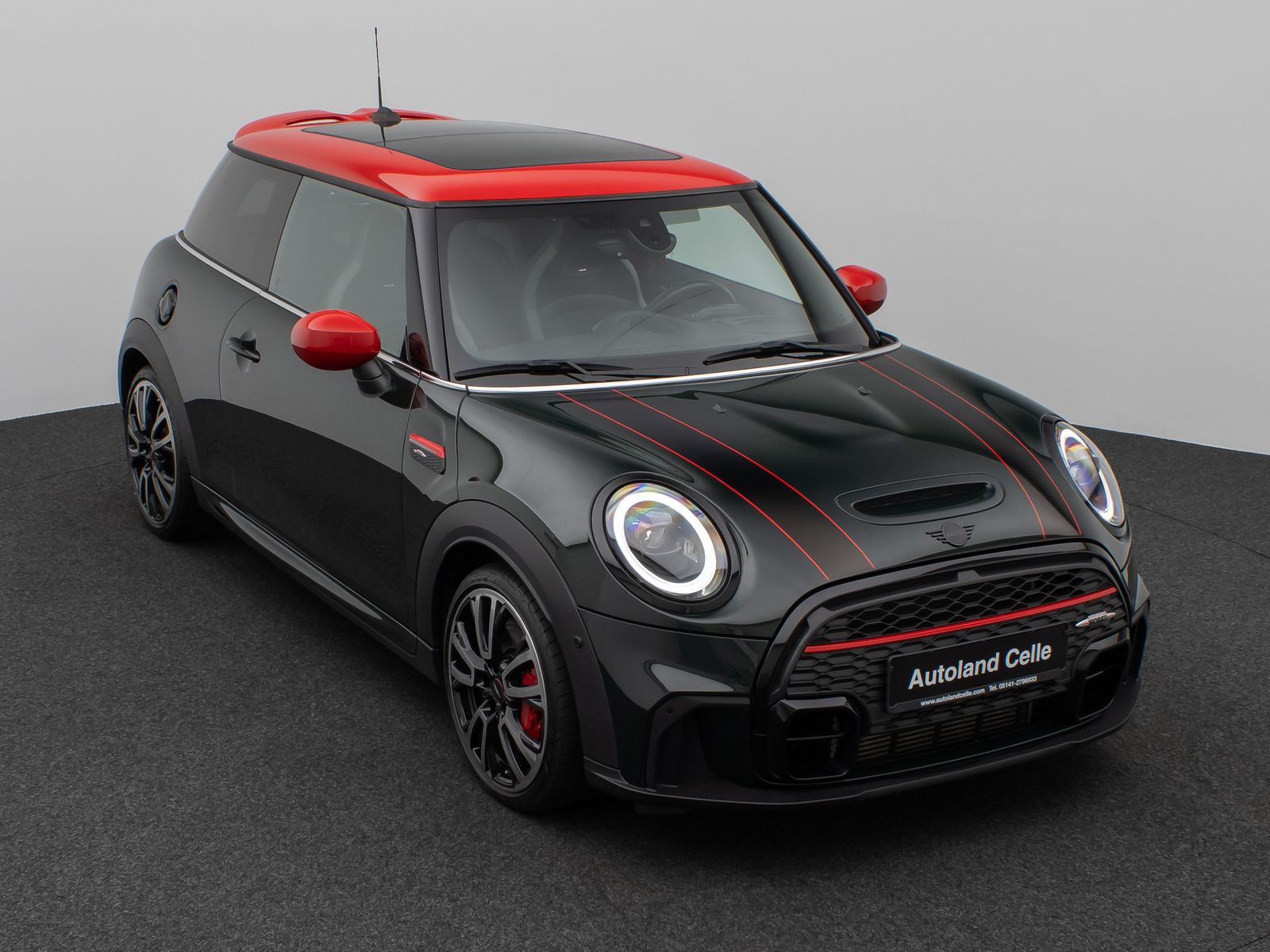 Fahrzeugabbildung MINI John Cooper Works Panorama Kamera HUD DAB Sport
