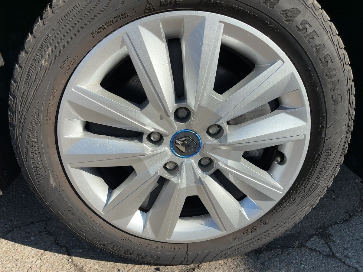 Fahrzeugabbildung Renault Megane Grandtour BUSINESS E-TECH PLUG-IN 160 GJR