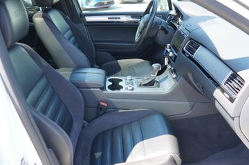 Volkswagen Touareg - 8