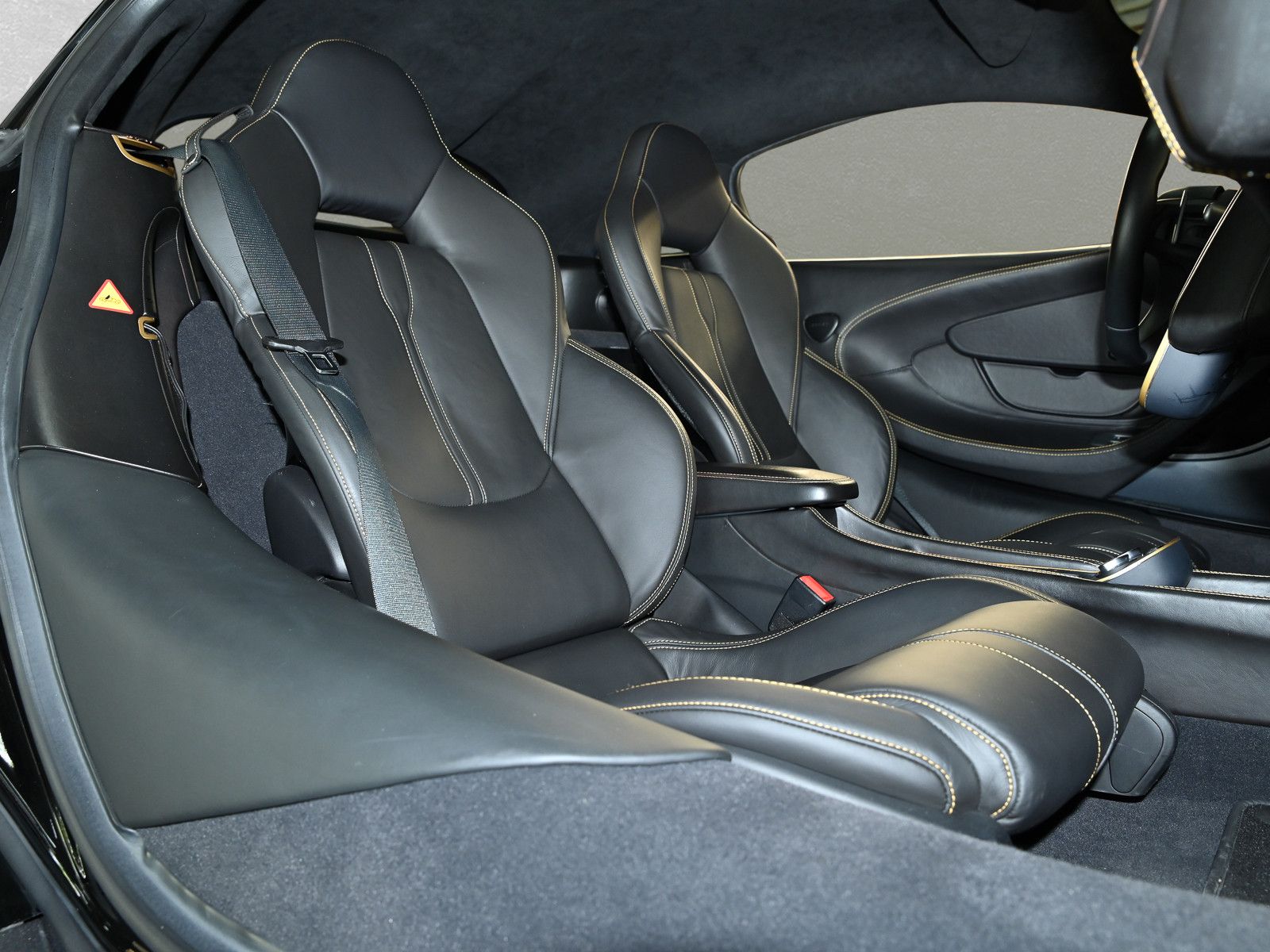 Fahrzeugabbildung McLaren 570S - Lift | Bowers&Wilkins | Nappa | Softclose