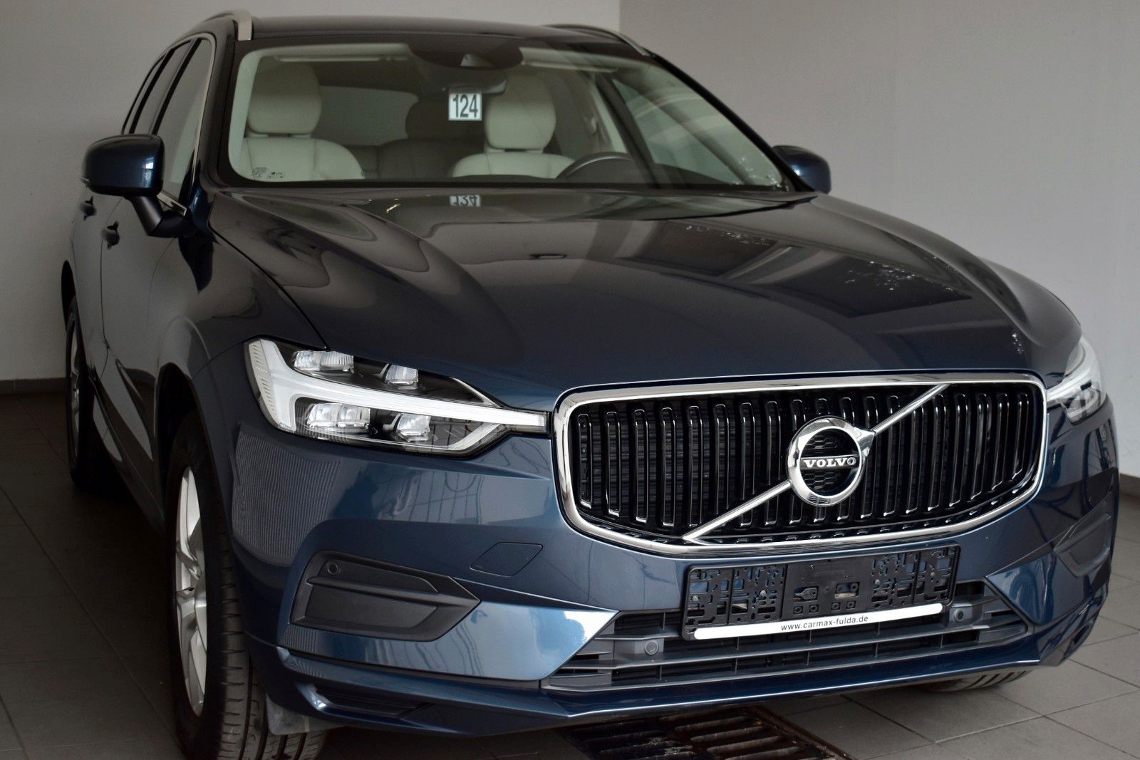 Fahrzeugabbildung Volvo XC60 Momentum Pro Leder,Navi,LED,SH,PDC,Kamera