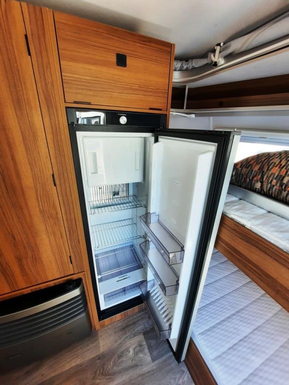 Fahrzeugabbildung HYMER / ERIBA / HYMERCAR Touring 560 Top Ausstattung  / 1.Hand