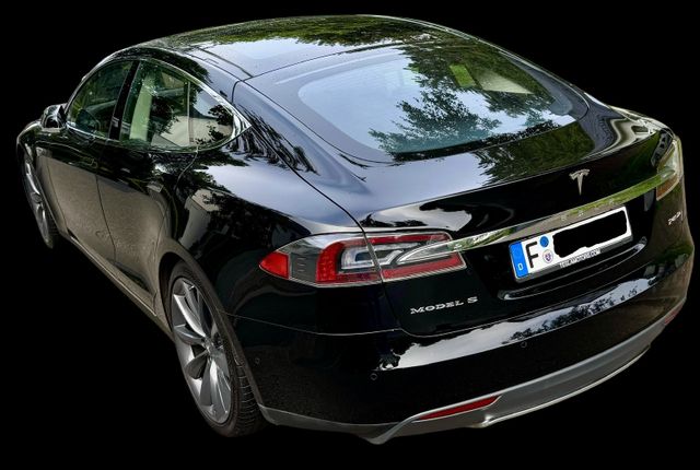 Tesla Model S P85D P