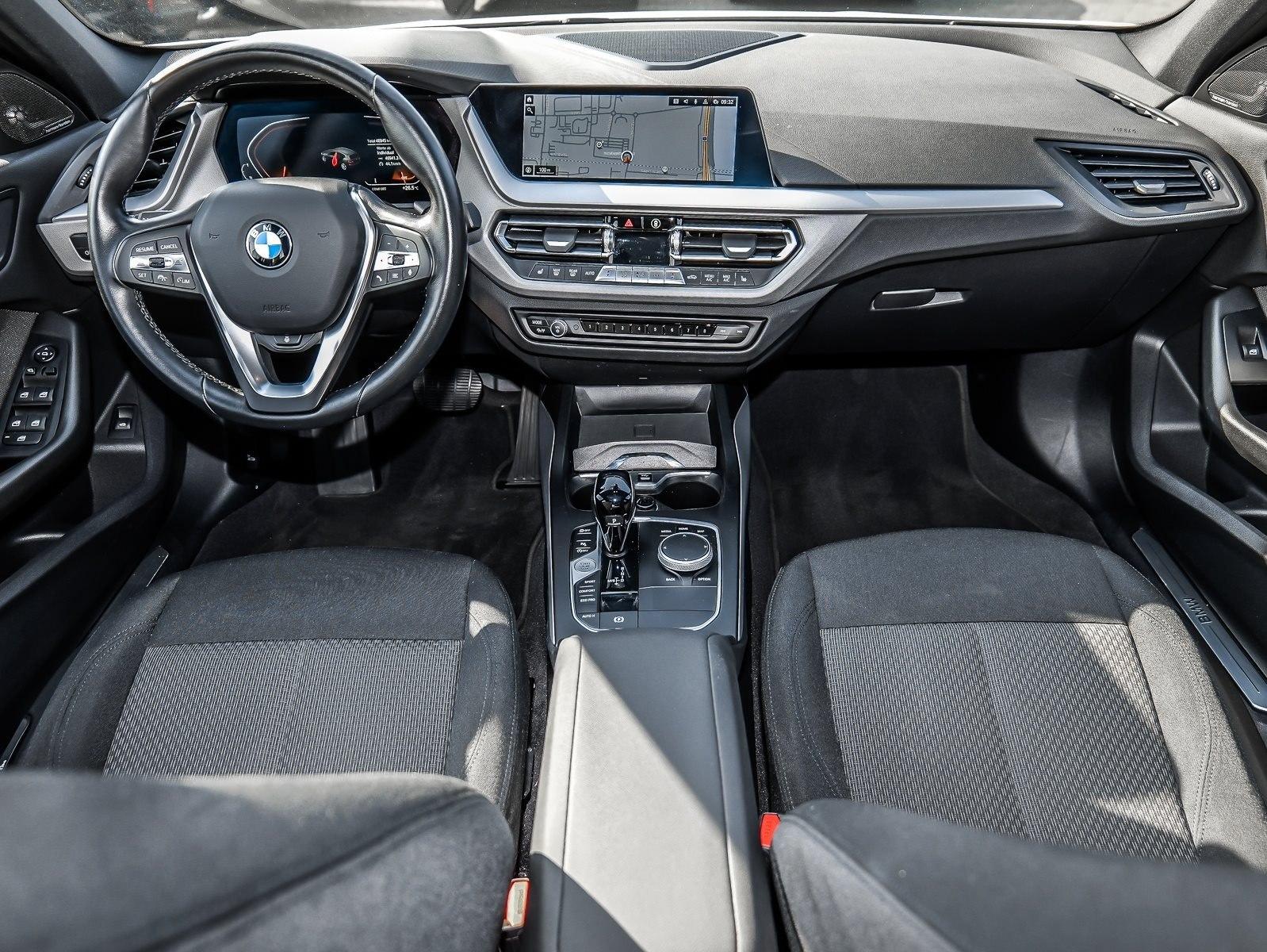 BMW 120i PANO ACC RFK NAVI LED Sound Syst. PDC V+H