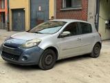 Renault CLIO 3 2011 EURO5 210.000KM NO START ELECT... - Renault Clio: 3.0
