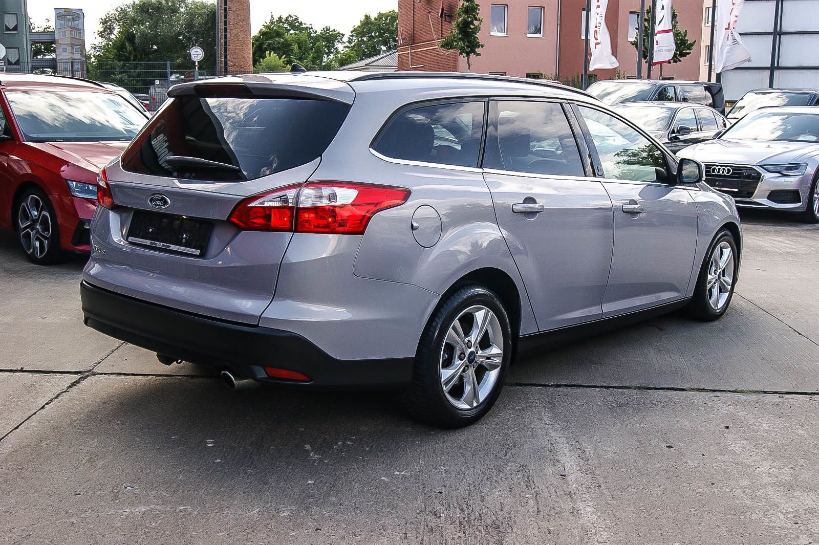 Fahrzeugabbildung Ford Focus Turnier Champions Edition AUTOMATIK