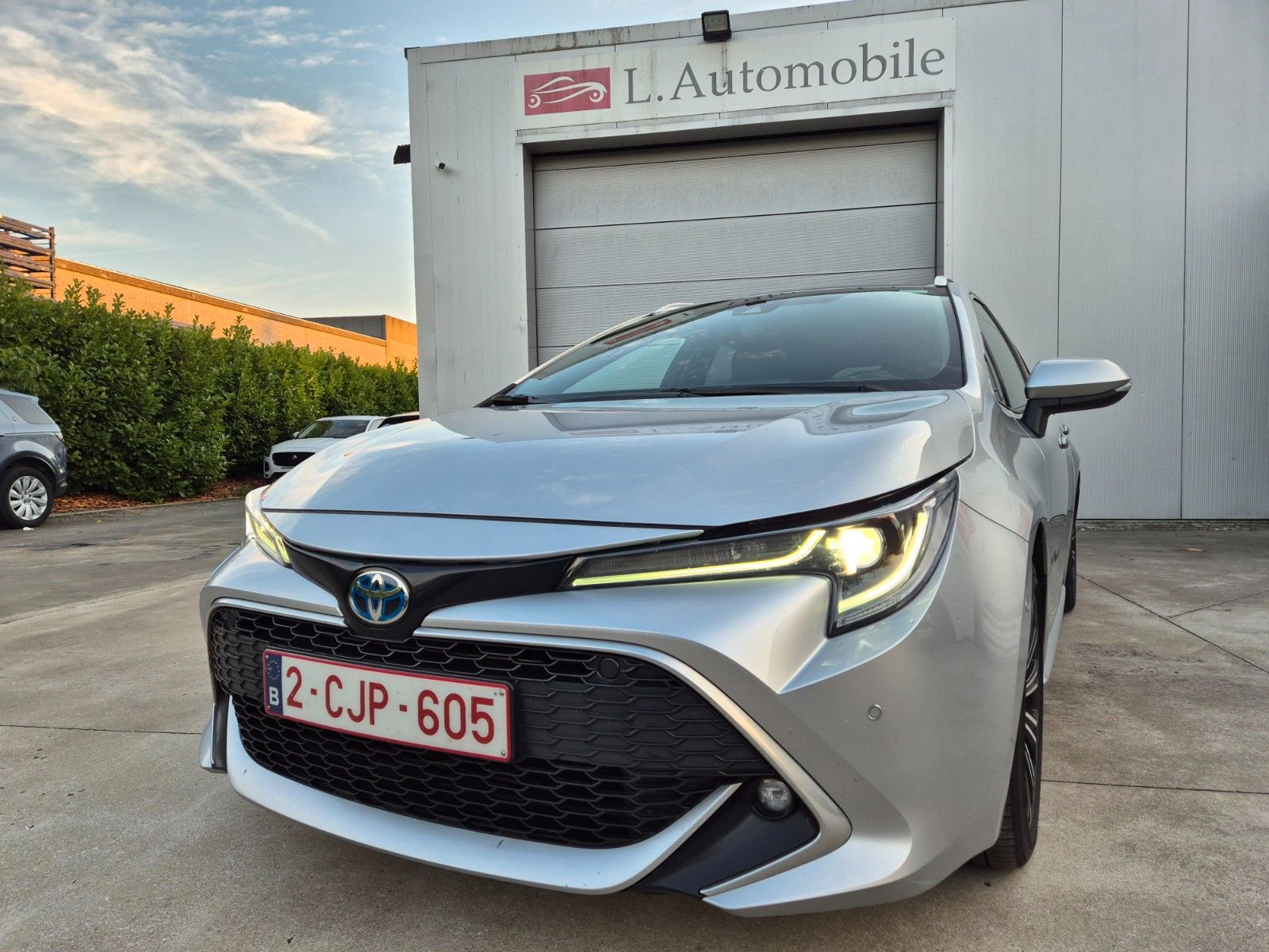 Toyota Corolla SW 1.8i AUTO. / HEV HYBRID / 81.196 KM ! imagem 3