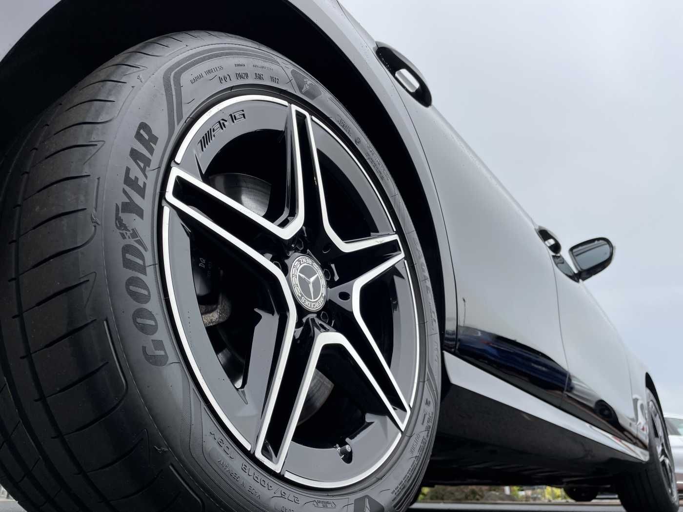 Fahrzeugabbildung Mercedes-Benz E 300 T de 4M AMG+AHK+Distr+Burm+ R-Kamera+Carpl