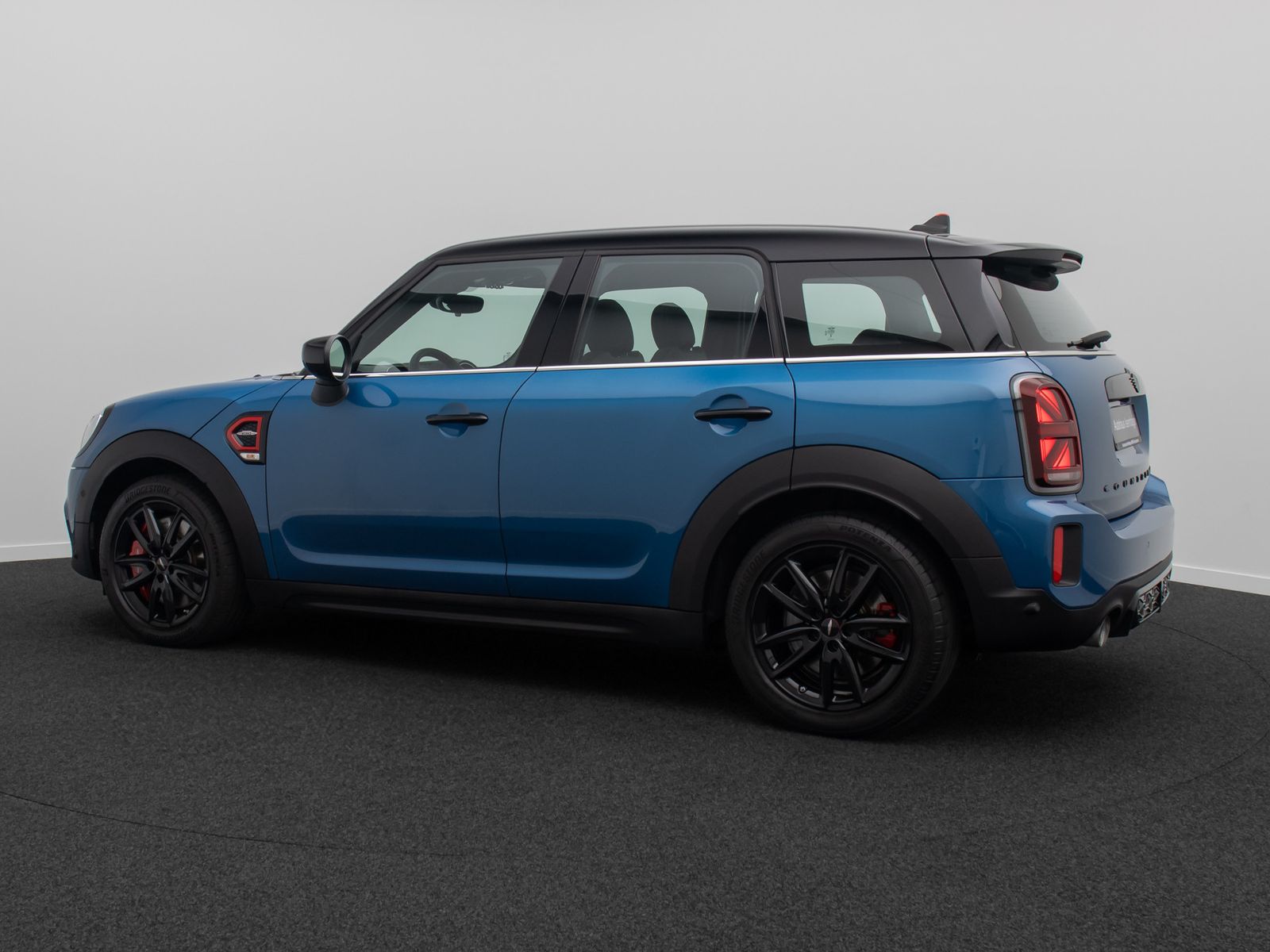 Fahrzeugabbildung MINI John Cooper Works Countryman ALL4 HUD H/K Voll