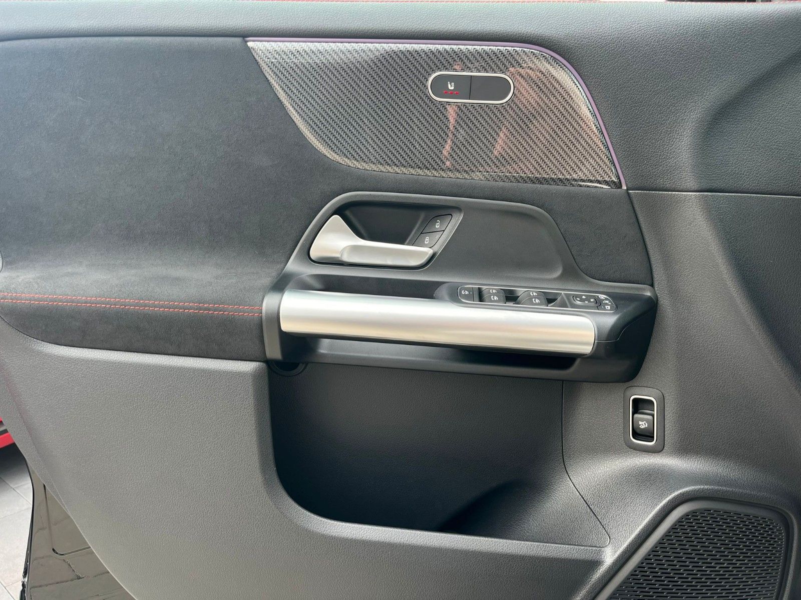 Fahrzeugabbildung Mercedes-Benz GLA 200 GLA -Klasse GLA 200 AMG Line Edition
