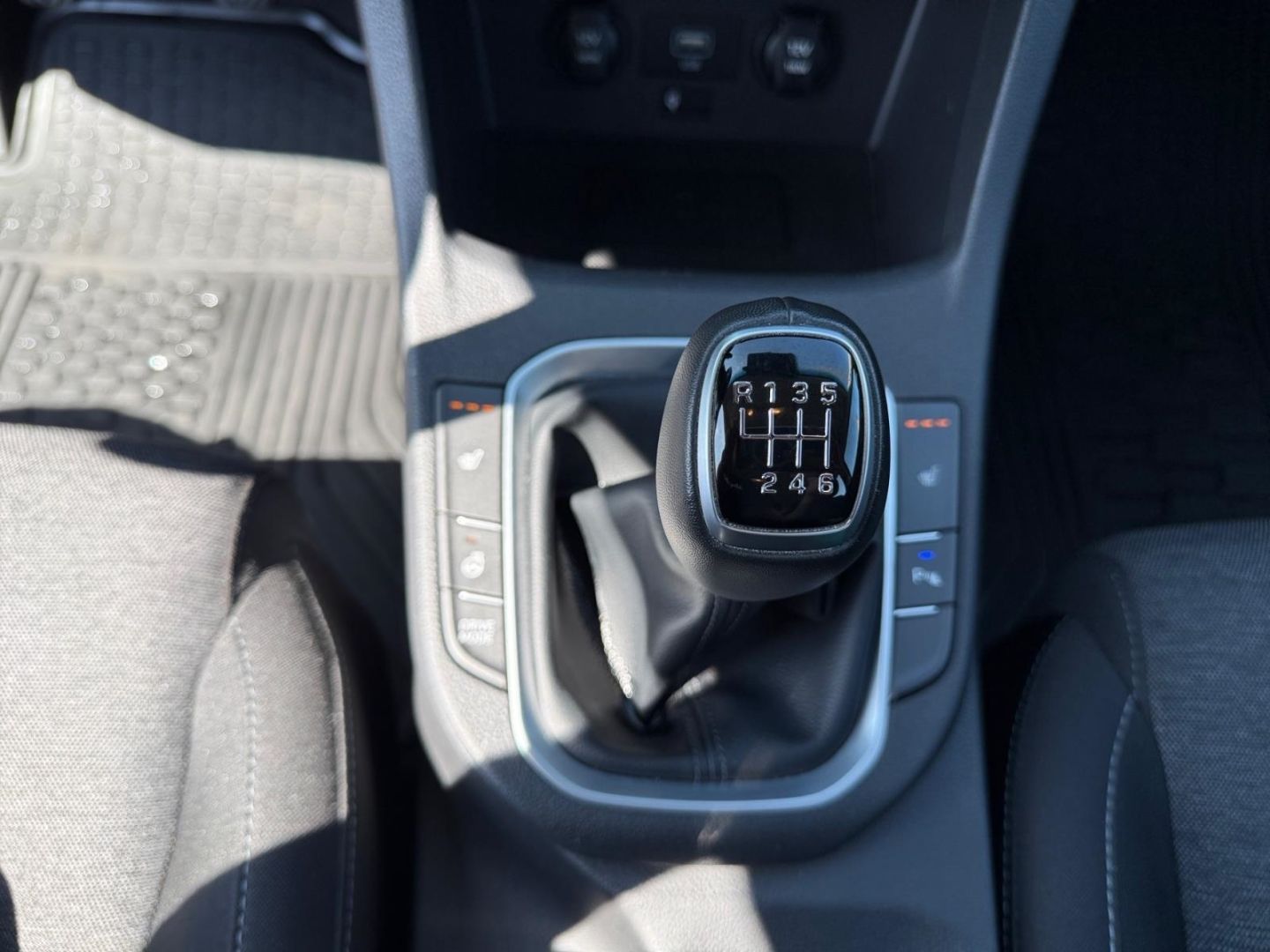 Fahrzeugabbildung Hyundai i30 1.5T Kombi Mild-Hybrid (48V) Trend LED Komfo