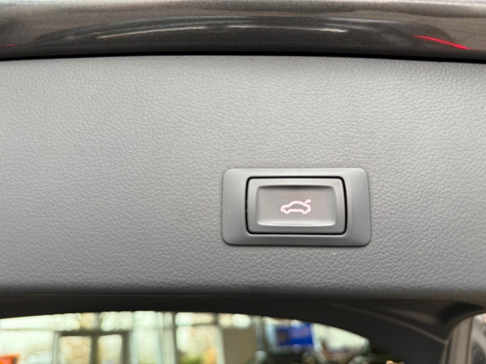 Fahrzeugabbildung Audi A6 Avant 2.0 TDI quattro S-LINE/NAVI/SPORT/Nappa