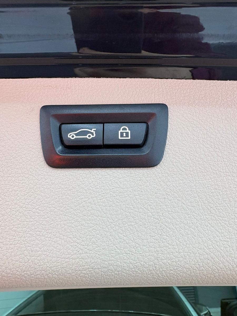 BMW 330 i xDrive Touring Luxury Line – 252 ch – HUD – Cuir – LED adaptatifs – Caméra – Navi Pro